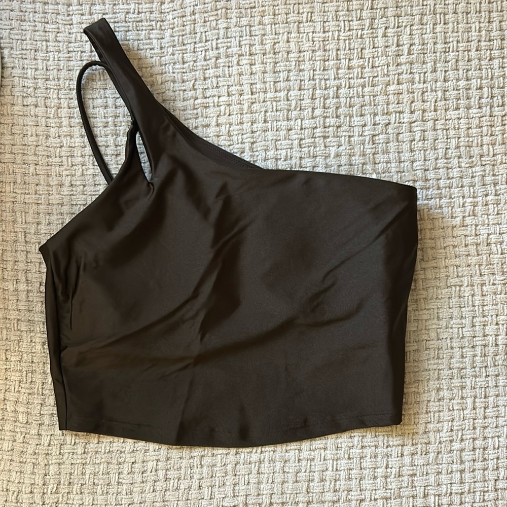 NWOT old navy workout top